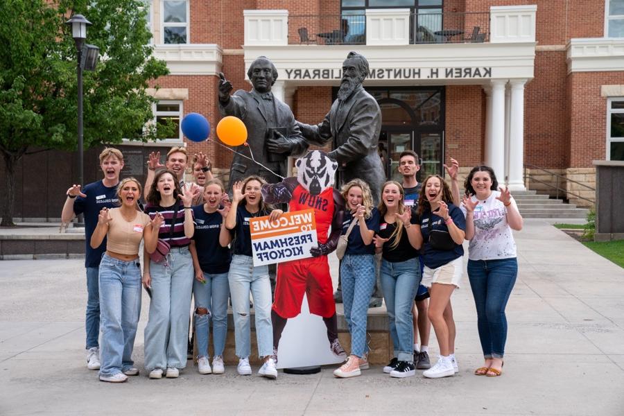 Freshman students at the Freshman Kickoff event